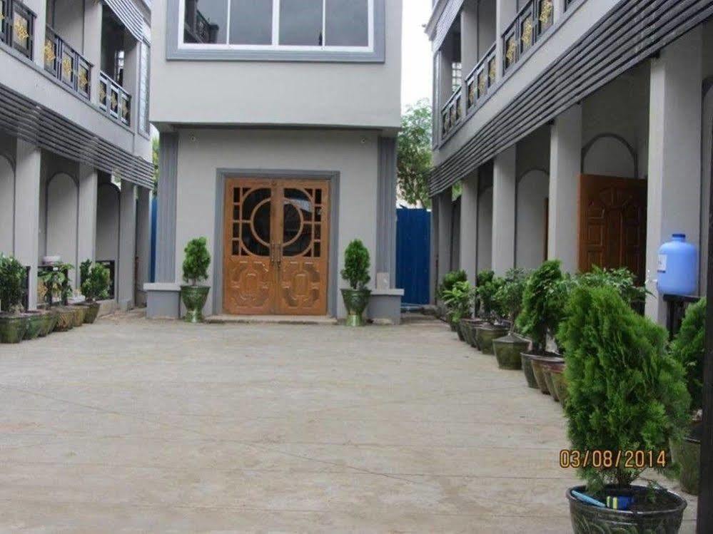 Inlay Palace Hotel Nyaung Shwe Exterior foto