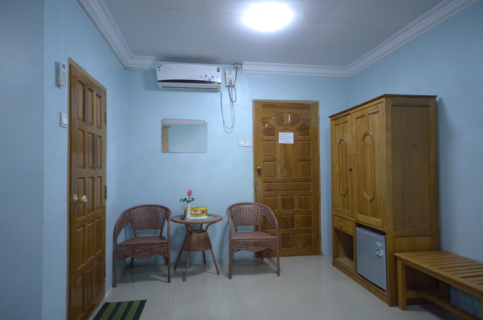 Inlay Palace Hotel Nyaung Shwe Exterior foto